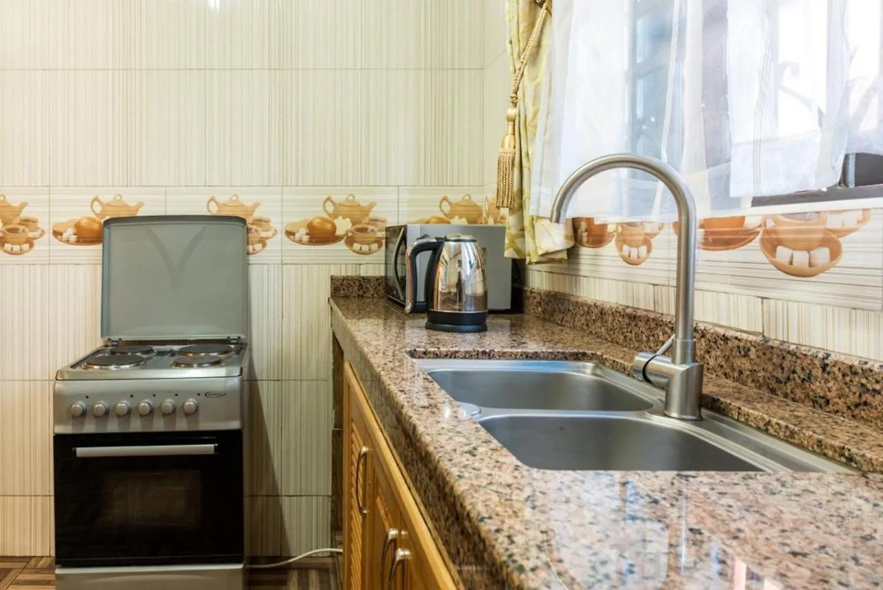 High Standard Apartment In Secure Resort - 24 People Kampala